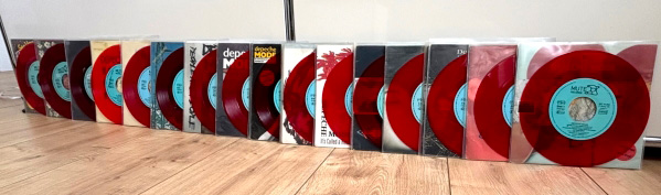 Bild der roten Erstauflagen von Markus Schmidt, Plauen, DE